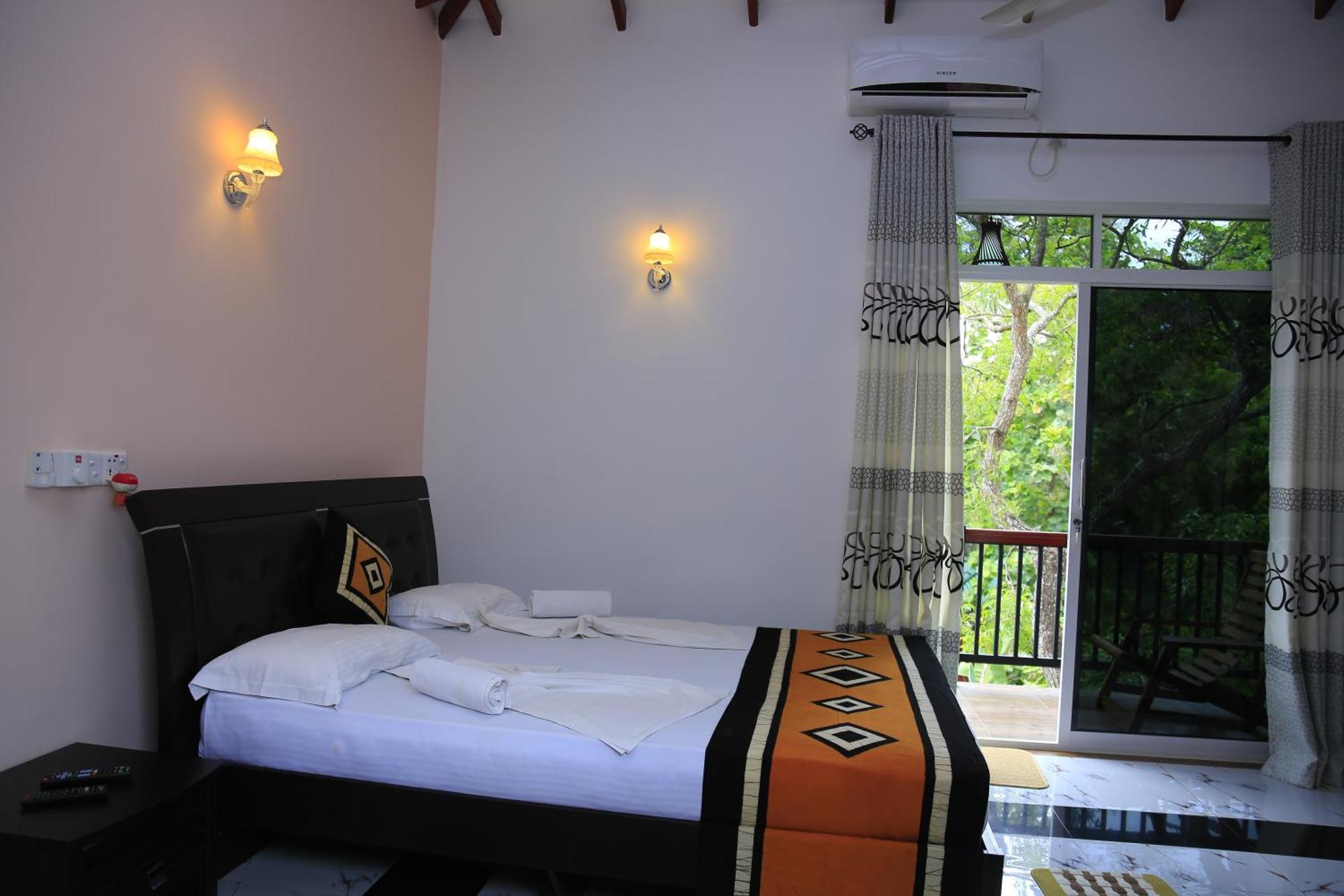Hotel River Front ทิซซามาฮารามา ภายนอก รูปภาพ
