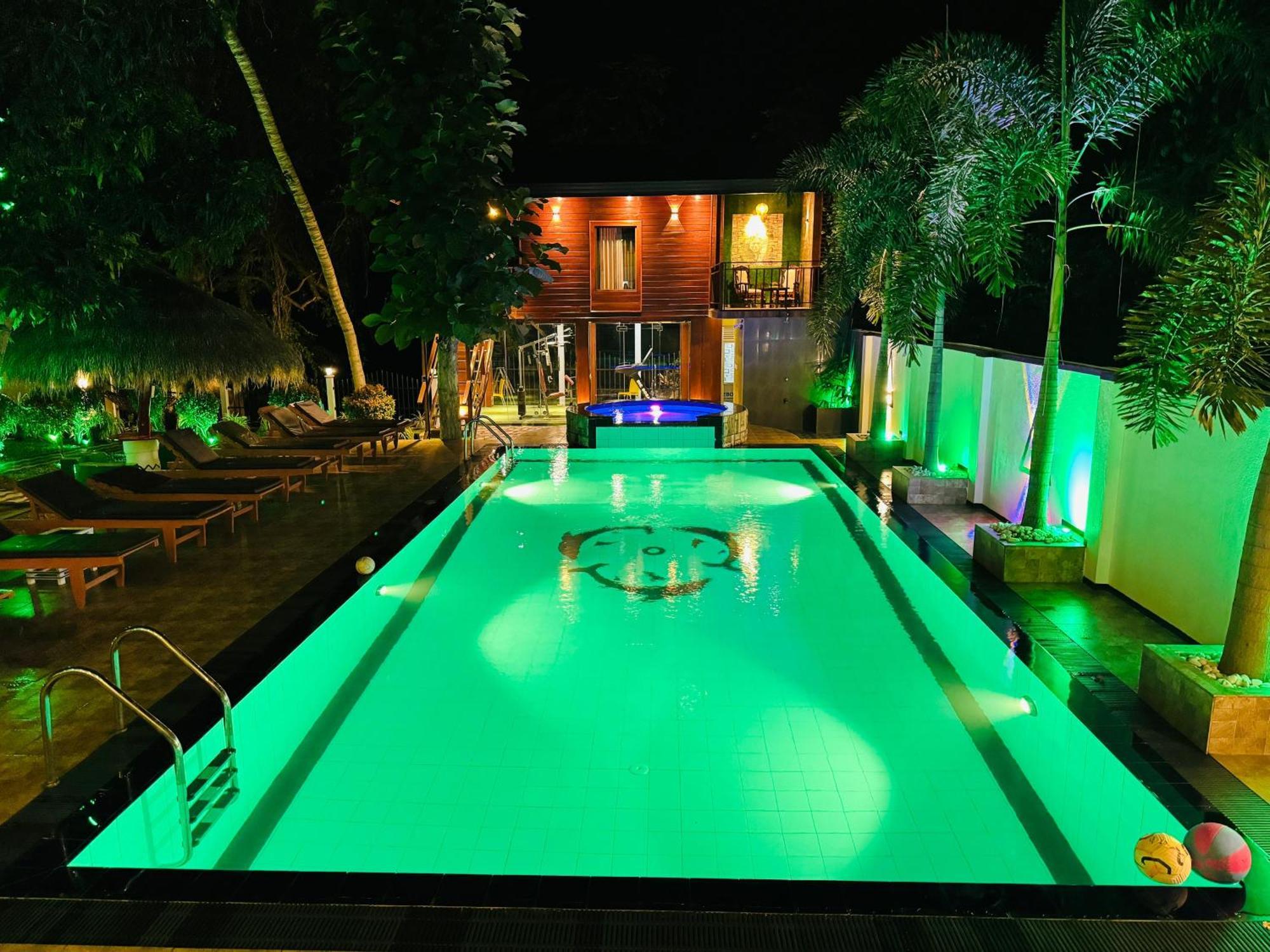 Hotel River Front ทิซซามาฮารามา ภายนอก รูปภาพ